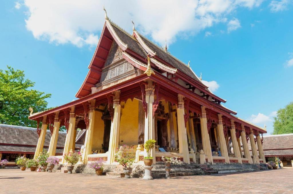 Lao Orchid Hotel Виентиане Екстериор снимка