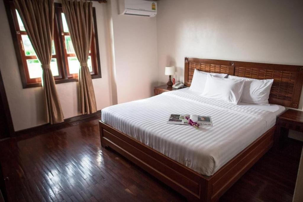 Lao Orchid Hotel Виентиане Екстериор снимка