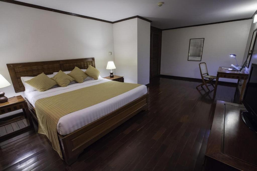 Lao Orchid Hotel Виентиане Екстериор снимка