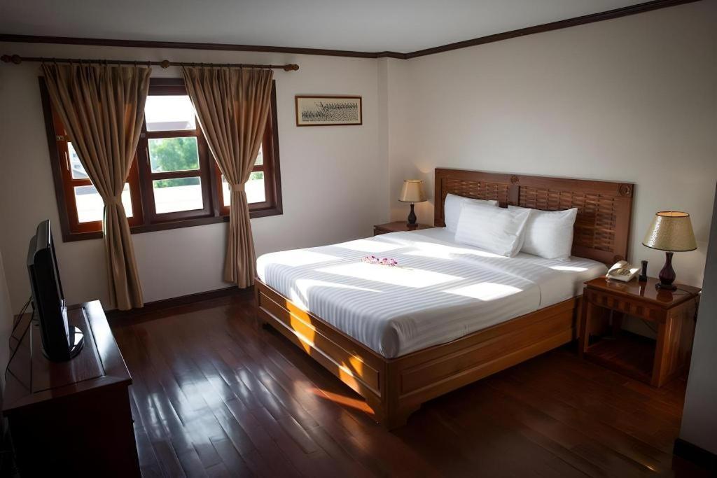 Lao Orchid Hotel Виентиане Екстериор снимка
