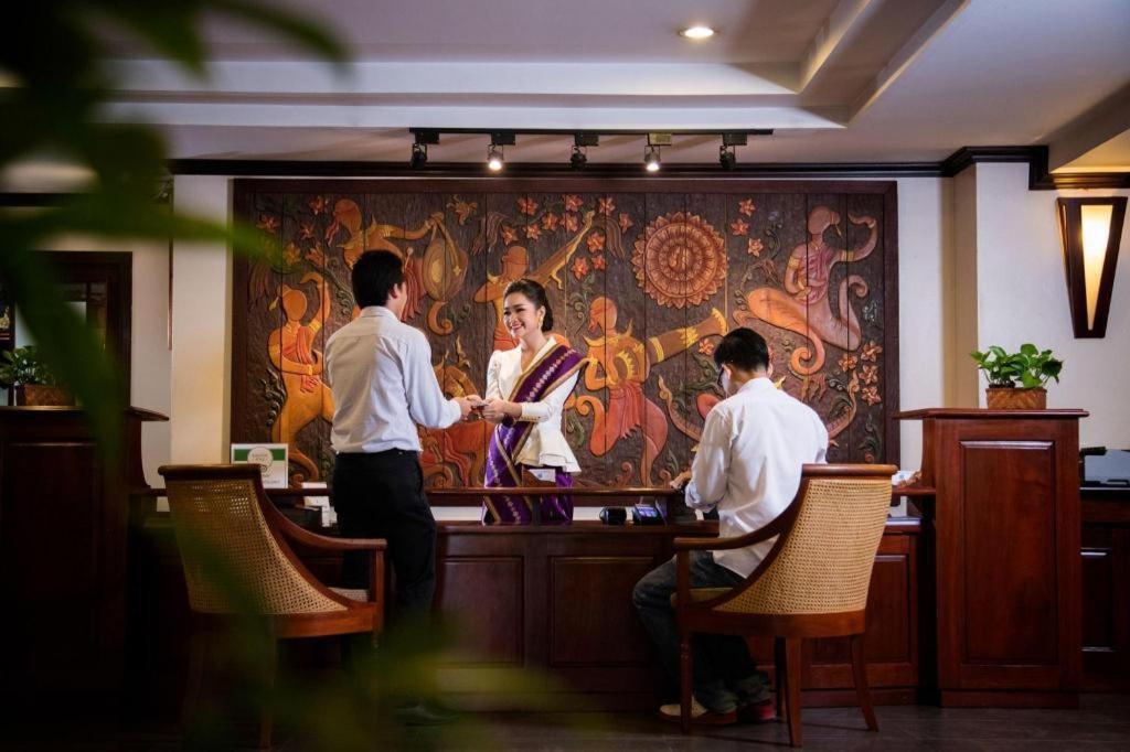 Lao Orchid Hotel Виентиане Екстериор снимка