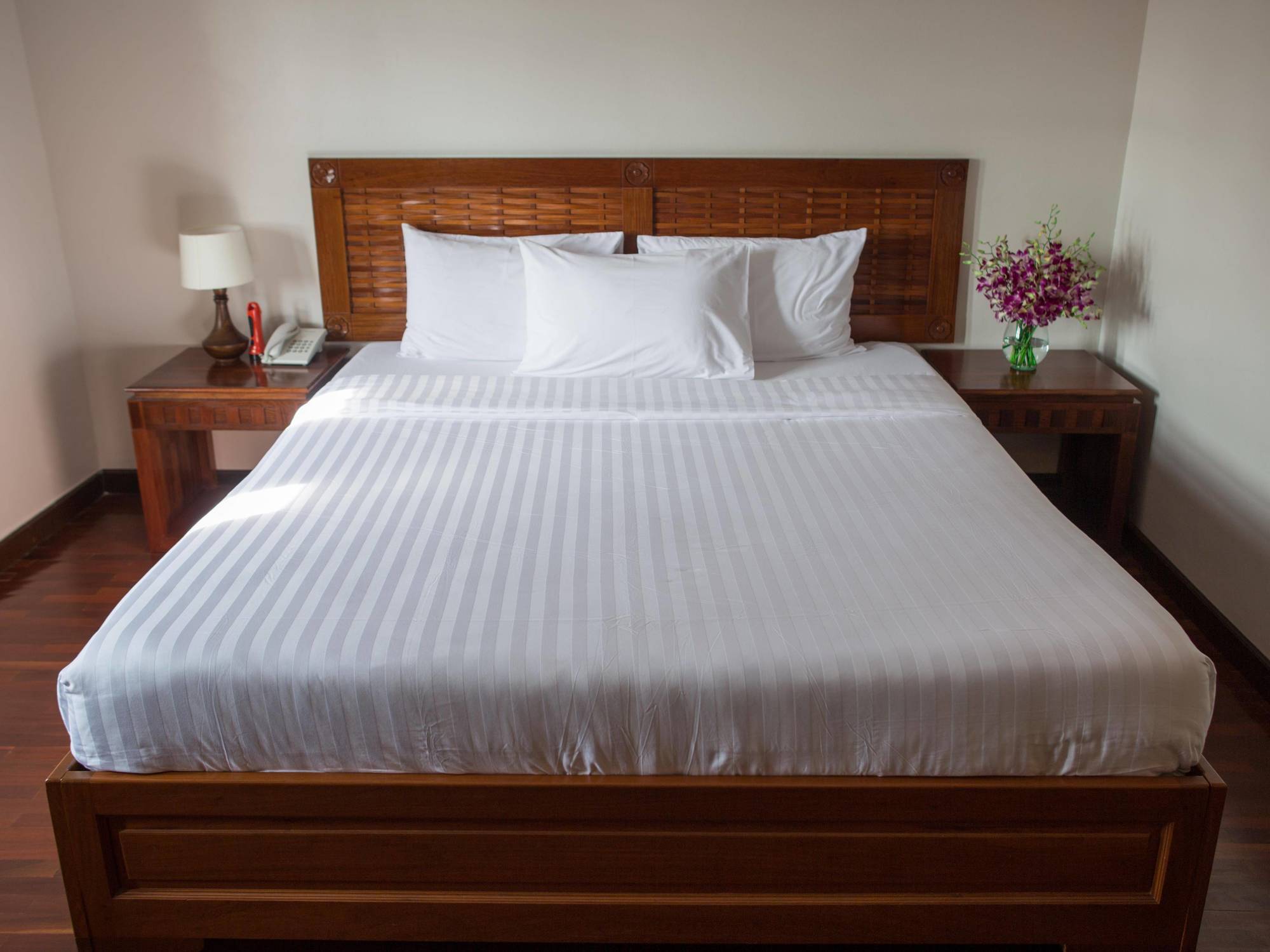 Lao Orchid Hotel Виентиане Екстериор снимка